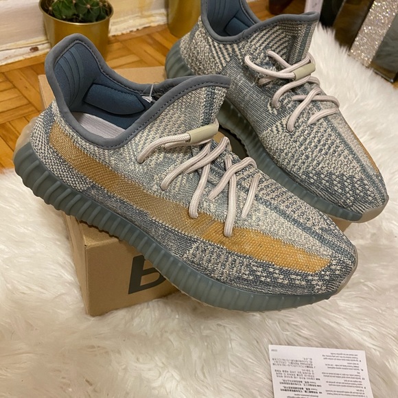 Yeezy Boost - Picture 7 of 11